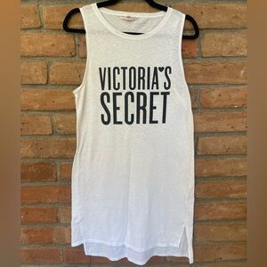 Victorią’s Secret sleep shirt